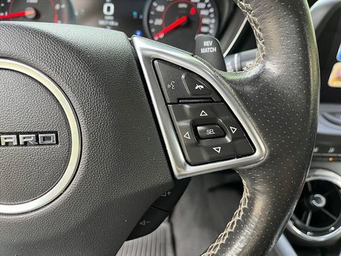 Used 2016 Chevrolet Camaro SS RWD image 16
