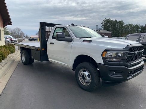Used 2024 RAM 3500 Tradesman AWD/4WD image 4