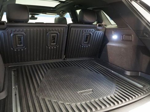 Certified 2022 Cadillac XT5 Premium Luxury w/ Technology Package image 2