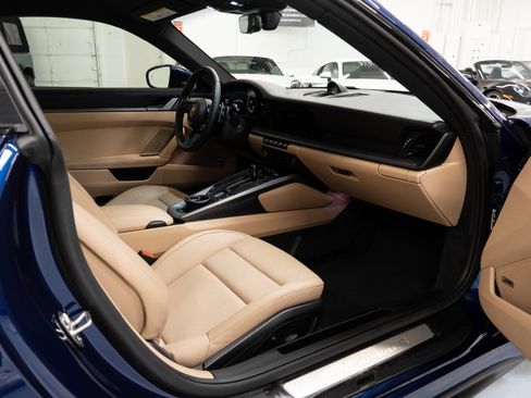 Used 2024 Porsche 911 Carrera S image 27
