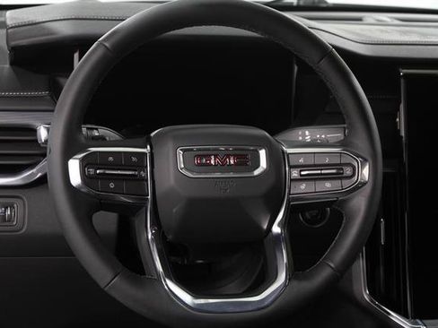 Used 2026 GMC Acadia Elevation w/ Elevation Premium Package AWD/4WD image 7