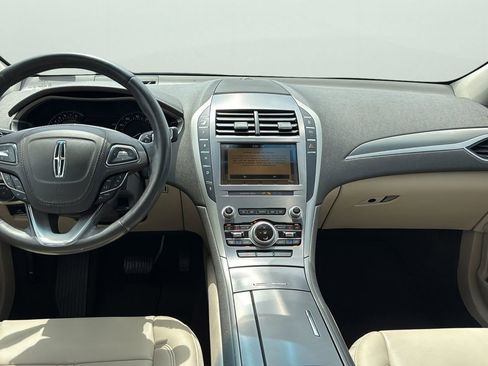 Used 2019 Lincoln MKZ Premiere FWD image 19