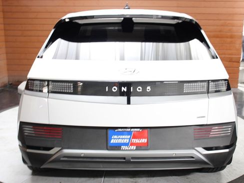 Used 2024 Hyundai Ioniq 5 SEL image 2