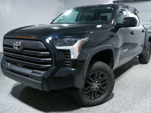 Used 2024 Toyota Tundra SR5 w/ SR5 Convenience Package AWD/4WD image 29
