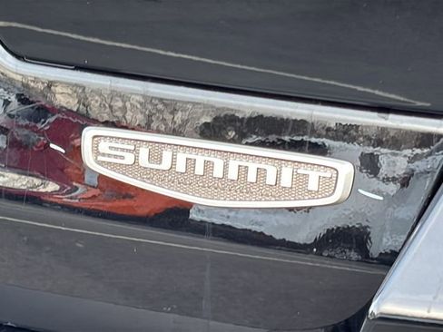 New 2025 Jeep Grand Cherokee Summit image 13