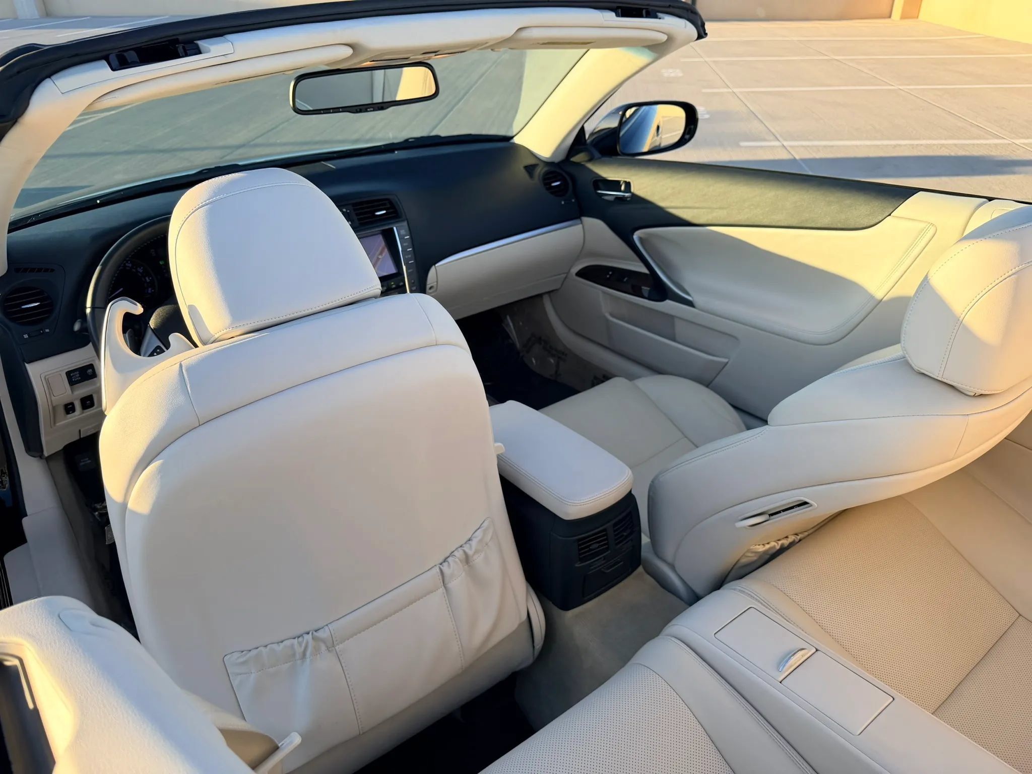 Used 2013 Lexus IS 250C RWD image 18