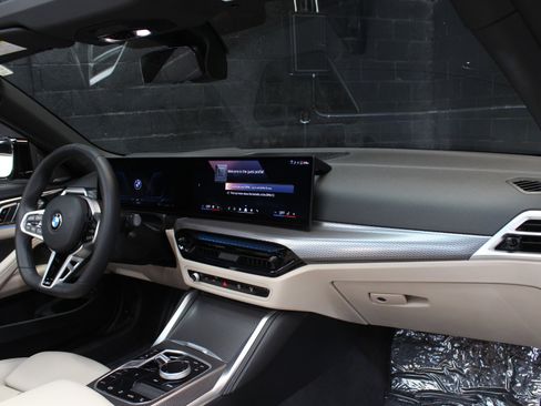 Used 2025 BMW 430i xDrive Convertible w/ M Sport Package image 44