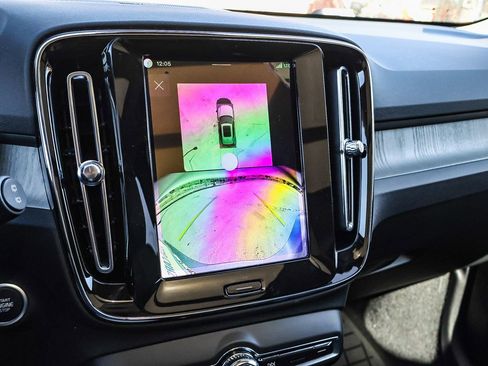 New 2026 Volvo XC40 B5 Ultra w/ Climate Package image 32