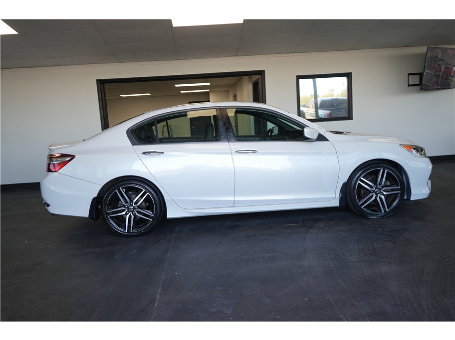 Used 2016 Honda Accord Sport image 8