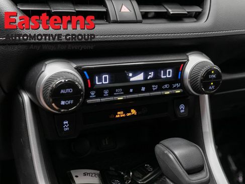 Used 2023 Toyota RAV4 XLE AWD/4WD image 19