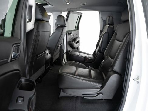 Used 2019 GMC Yukon XL SLT image 16