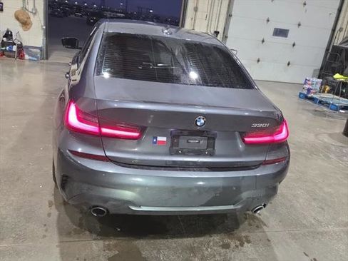 Used 2021 BMW 330i Sedan w/ M Sport Package image 4