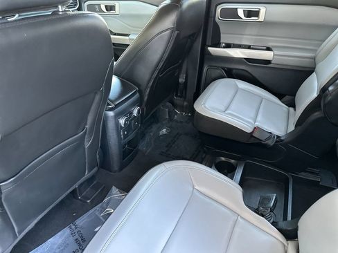 Certified 2021 Ford Explorer XLT w/ Equipment Group 202A RWD image 11