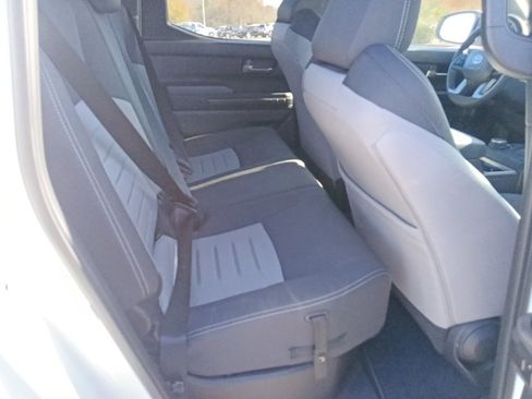 Used 2025 Toyota Tacoma TRD Sport image 29