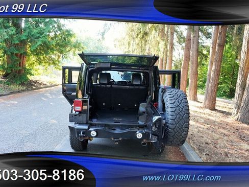 Used 2011 Jeep Wrangler Unlimited 70th Anniversary w/ Connectivity Group AWD/4WD image 31