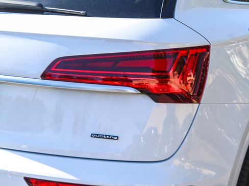 Used 2021 Audi Q5 e Prestige w/ Prestige Package image 7