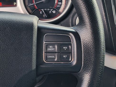 Used 2018 Dodge Journey SE image 24