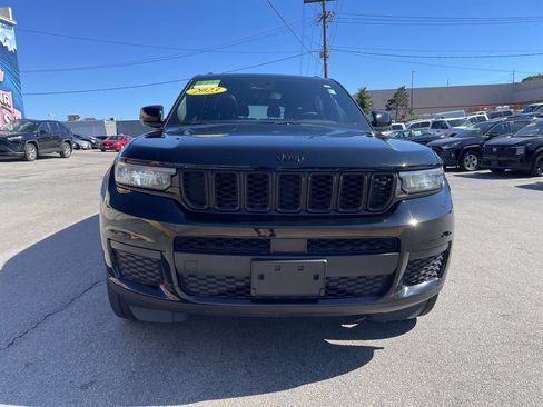 Used 2023 Jeep Grand Cherokee L Laredo AWD/4WD image 5