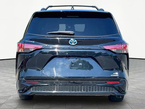 Used 2021 Toyota Sienna XSE w/ XSE Plus Package FWD image 7