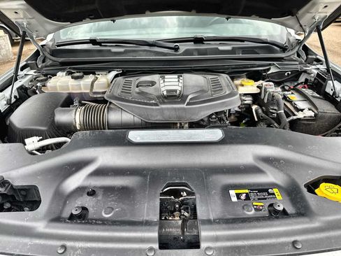 Used 2024 Jeep Wagoneer Series II AWD/4WD image 13