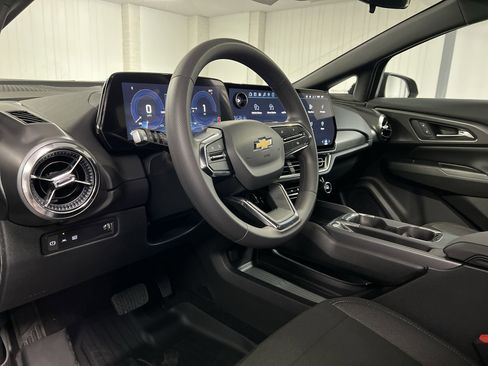 New 2026 Chevrolet Equinox EV LT image 44