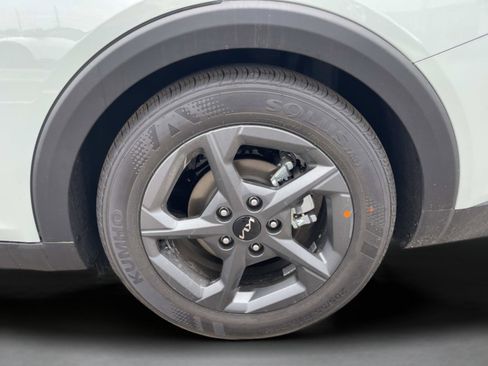 New 2026 Kia K4 LXS FWD image 11