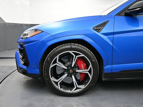 Used 2022 Lamborghini Urus AWD/4WD image 12