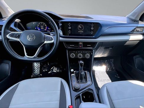 Used 2023 Volkswagen Taos SE w/ Panoramic Sunroof Package AWD/4WD image 19