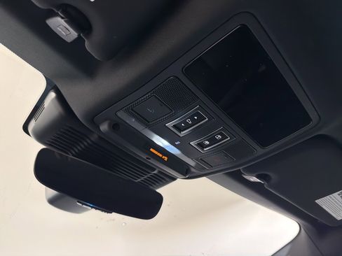 Used 2024 Land Rover Range Rover Evoque S image 18