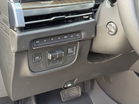 New 2026 Cadillac Escalade Platinum Sport AWD/4WD image 18