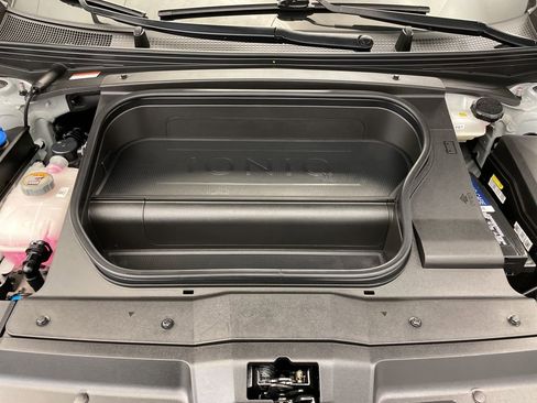 Used 2024 Hyundai Ioniq 6 SEL RWD image 28