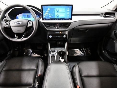 Used 2025 Ford Escape Platinum image 3