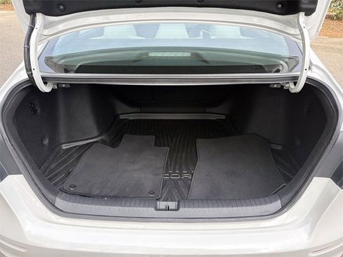 Used 2025 Honda Accord SE image 25