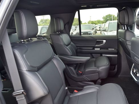 New 2026 Ford Expedition Platinum w/ Stealth Appearance Package AWD/4WD image 22