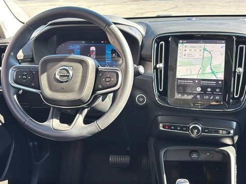Certified 2026 Volvo XC40 B5 Plus AWD/4WD image 7
