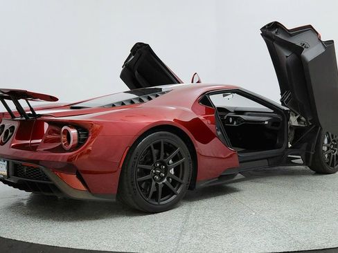 Used 2019 Ford GT image 11