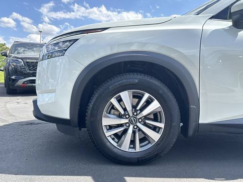 Used 2022 Nissan Pathfinder SL AWD/4WD image 31