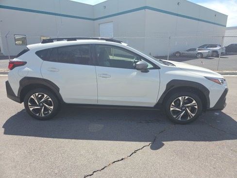 Used 2024 Subaru Crosstrek 2.0i Premium AWD/4WD image 2