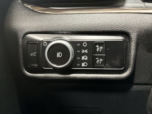 Used 2023 Ford Explorer Limited w/ Equipment Group 301A image 19