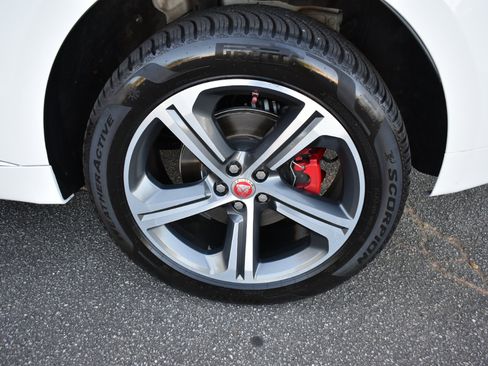 Used 2018 Jaguar F-PACE S image 38