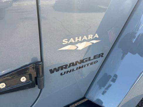 Used 2015 Jeep Wrangler Unlimited Sahara w/ Dual Top Group image 13