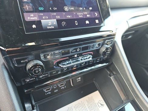 New 2025 Jeep Grand Cherokee L Laredo w/ Luxury Tech Group I image 25