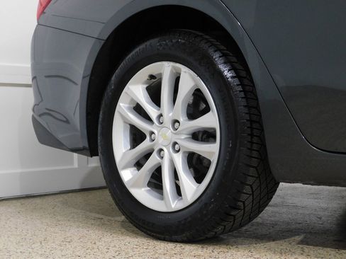 Used 2018 Chevrolet Malibu LT image 7