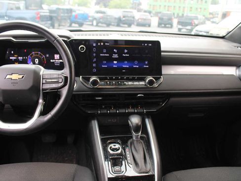 Used 2024 Chevrolet Colorado LT w/ LT Convenience Package II AWD/4WD image 7