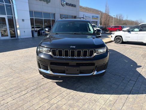 Used 2021 Jeep Grand Cherokee L Laredo w/ Luxury Tech Group I image 3