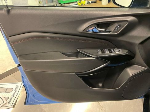Used 2024 Chevrolet Trax RS FWD image 19