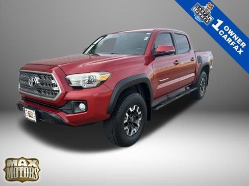 Used 2017 Toyota Tacoma TRD Off-Road image 1
