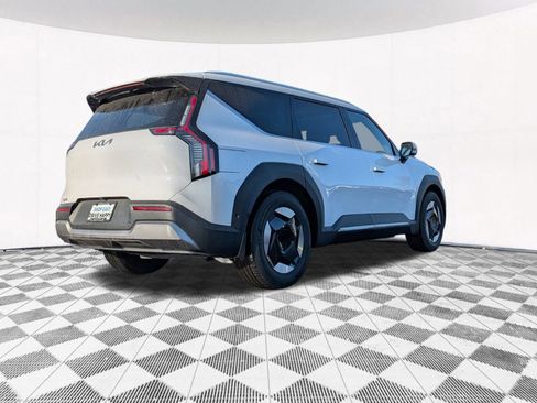 New 2026 Kia EV9 Wind image 18