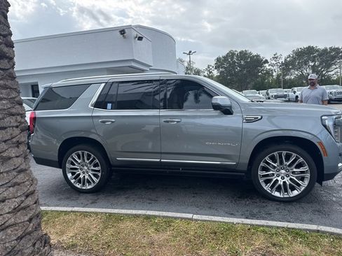 Certified 2025 GMC Yukon Denali w/ Denali Reserve Package image 3