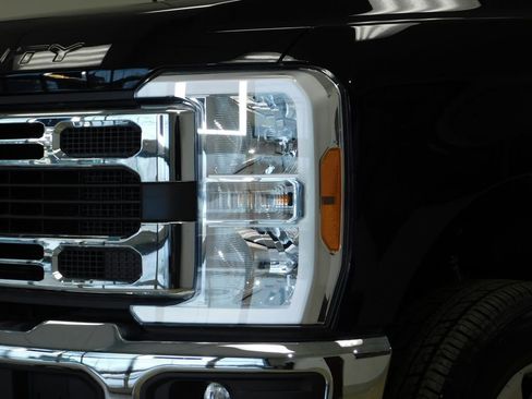 Used 2023 Ford F250 XLT AWD/4WD image 17
